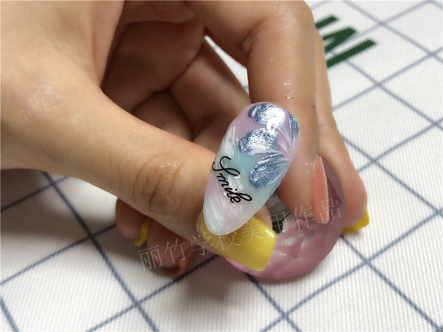 1591408613759037.jpg 20200421簡(jiǎn)單一筆成花美甲.jpg