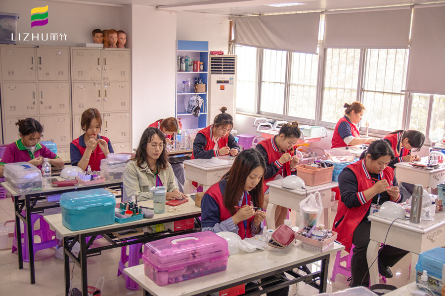 1639117119925119.jpg 美甲大場(chǎng).jpg