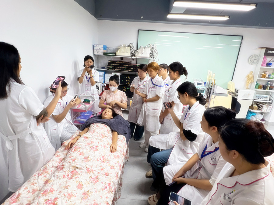 美容新手入門(mén)：頭部按摩課堂花絮